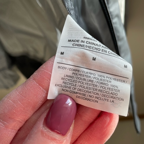 Nike Grey Pink Light- weight Revolution Elite
Football/Soccer Jacket Mens Size M - Picture 16 of 16